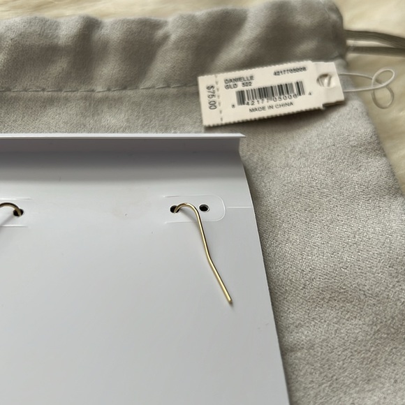 Kendra Scott Danielle Gold Crushed Purple Abalone Earrings - Picture 3 of 6